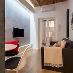 Urbanflat Repubblica Square *