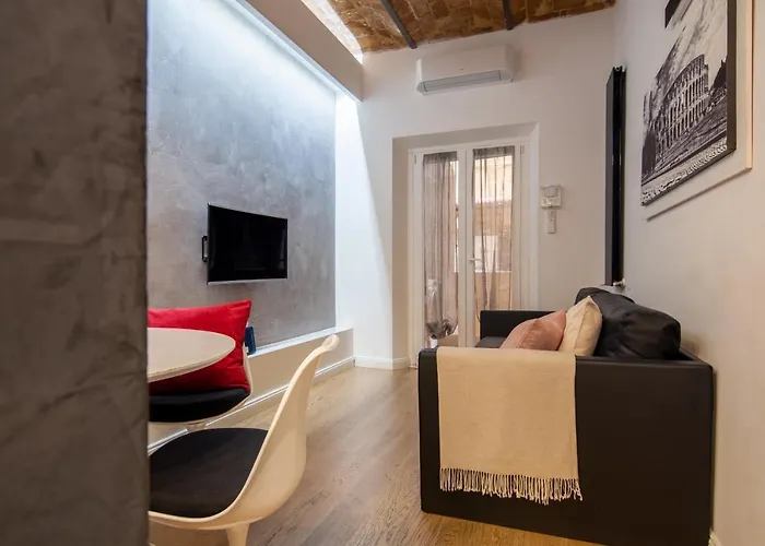 Urbanflat Repubblica Square *